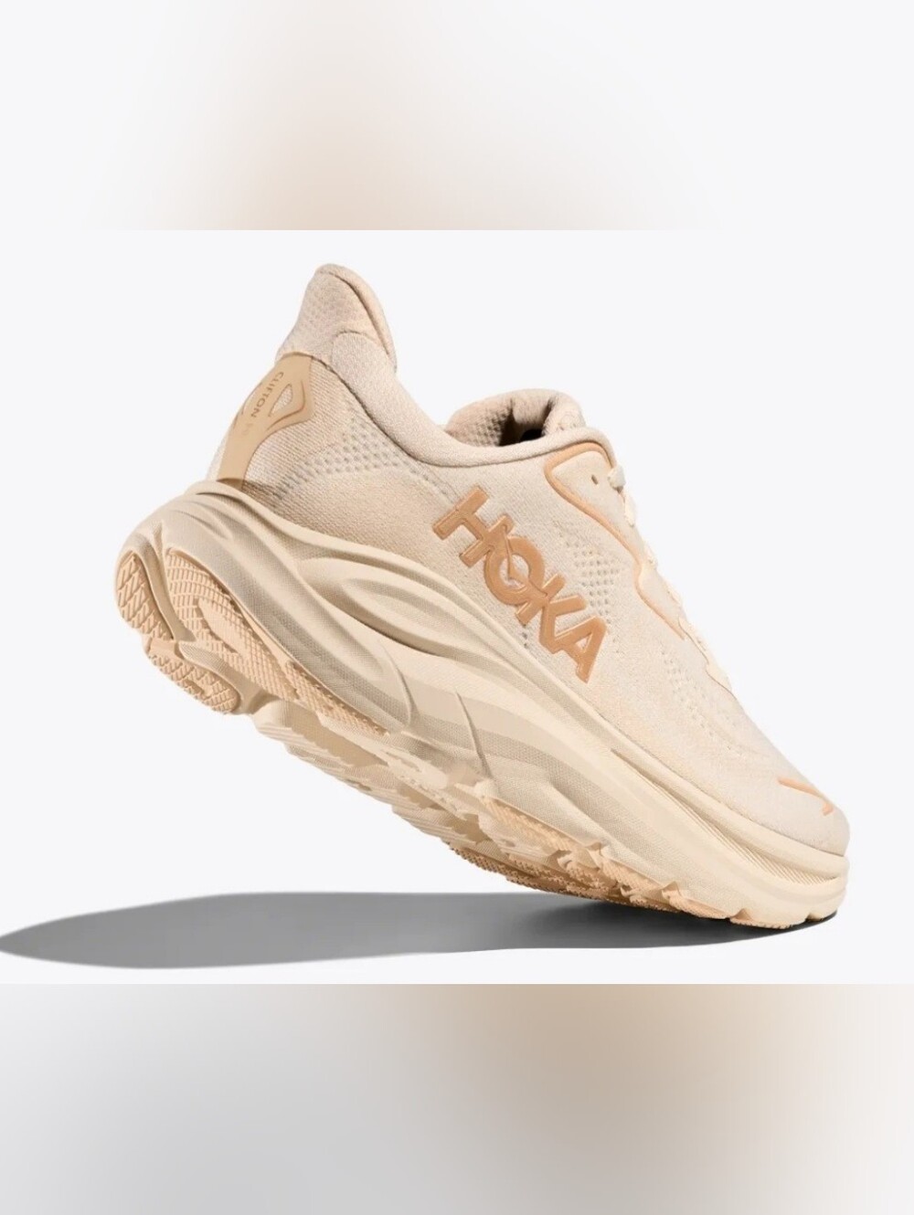 Hoka Clifton 10.5 Wide D-- Vanilla/birch running shoes with Light Beige Trim